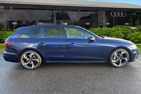 DG23BXW Audi A4 Avant Avant Black Edition 40 TFSI 204 PS S tronic Thumbnail #4