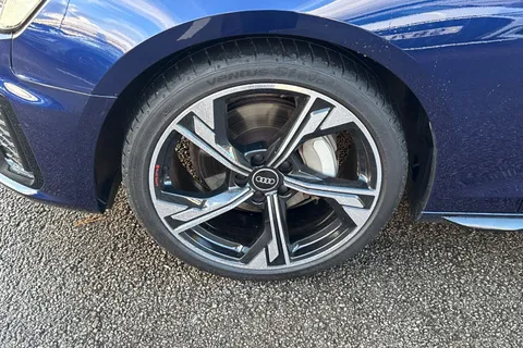 DG23BXW Audi A4 Avant Avant Black Edition 40 TFSI 204 PS S tronic Thumbnail #13