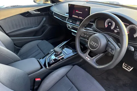 DG23BXW Audi A4 Avant Avant Black Edition 40 TFSI 204 PS S tronic Thumbnail #15