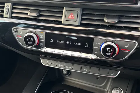 DG23BXW Audi A4 Avant Avant Black Edition 40 TFSI 204 PS S tronic Thumbnail #23