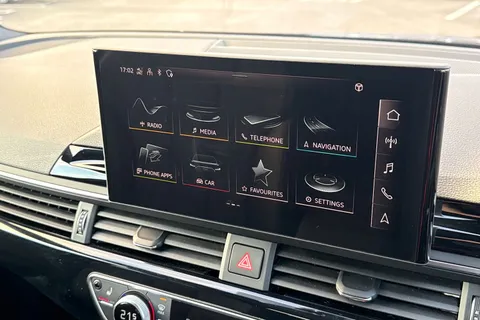 DG23BXW Audi A4 Avant Avant Black Edition 40 TFSI 204 PS S tronic Thumbnail #35