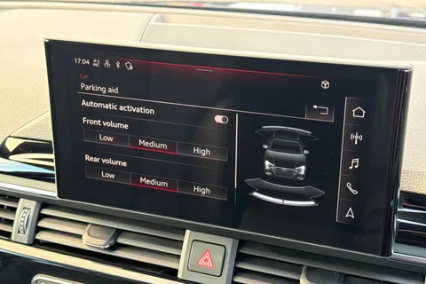 DG23BXW Audi A4 Avant Avant Black Edition 40 TFSI 204 PS S tronic Thumbnail #45