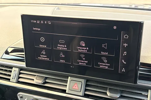 DG23BXW Audi A4 Avant Avant Black Edition 40 TFSI 204 PS S tronic Thumbnail #47