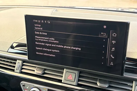 DG23BXW Audi A4 Avant Avant Black Edition 40 TFSI 204 PS S tronic Thumbnail #48