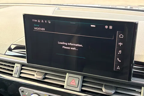 DG23BXW Audi A4 Avant Avant Black Edition 40 TFSI 204 PS S tronic Thumbnail #52