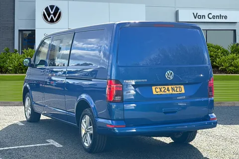 CX24NZD Volkswagen Transporter 2.0 TDI 150 Highline Kombi Van DSG Thumbnail #3