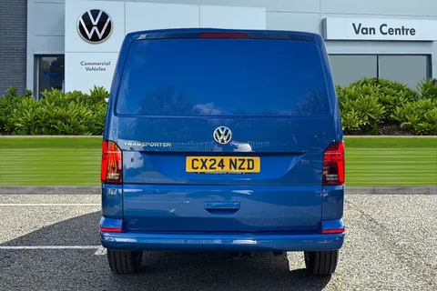 CX24NZD Volkswagen Transporter 2.0 TDI 150 Highline Kombi Van DSG Thumbnail #5