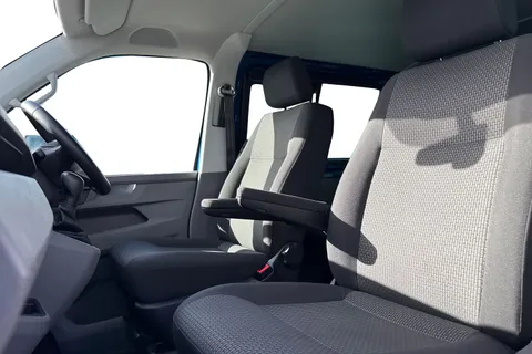 CX24NZD Volkswagen Transporter 2.0 TDI 150 Highline Kombi Van DSG Thumbnail #17