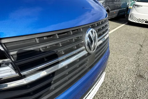 CX24NZD Volkswagen Transporter 2.0 TDI 150 Highline Kombi Van DSG Thumbnail #26