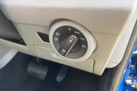 CX24NZD Volkswagen Transporter 2.0 TDI 150 Highline Kombi Van DSG Thumbnail #29