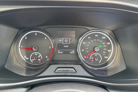 CX24NZD Volkswagen Transporter 2.0 TDI 150 Highline Kombi Van DSG Thumbnail #33