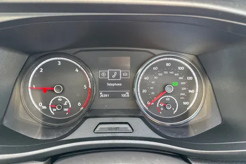 CX24NZD Volkswagen Transporter 2.0 TDI 150 Highline Kombi Van DSG Thumbnail #34