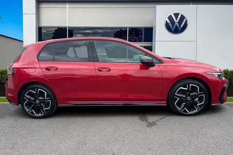 KY24RXD Volkswagen Golf 1.5TSI 150PS Hatch ⭐Black Pack, Sunroof, DCC, Keyless, Winter Pack, Towbar⭐ Thumbnail #5