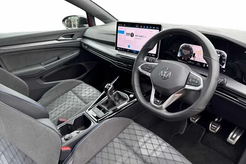 KY24RXD Volkswagen Golf 1.5TSI 150PS Hatch ⭐Black Pack, Sunroof, DCC, Keyless, Winter Pack, Towbar⭐ Thumbnail #7