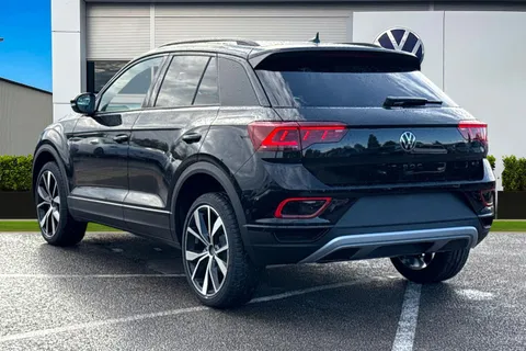  Volkswagen T-Roc 1.0 TSI Style Design Euro 6 (s/s) 5dr Thumbnail #3