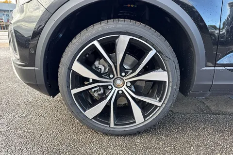 Volkswagen T-Roc 1.0 TSI Style Design Euro 6 (s/s) 5dr Thumbnail #10