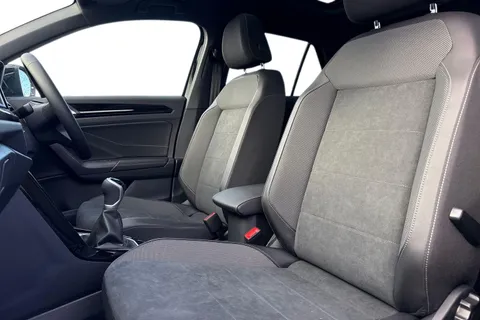  Volkswagen T-Roc 1.0 TSI Style Design Euro 6 (s/s) 5dr Thumbnail #16