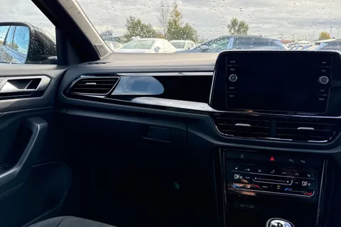  Volkswagen T-Roc 1.0 TSI Style Design Euro 6 (s/s) 5dr Thumbnail #20