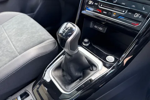  Volkswagen T-Roc 1.0 TSI Style Design Euro 6 (s/s) 5dr Thumbnail #23