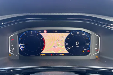  Volkswagen T-Roc 1.0 TSI Style Design Euro 6 (s/s) 5dr Thumbnail #37