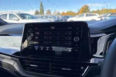  Volkswagen T-Roc 1.0 TSI Style Design Euro 6 (s/s) 5dr Thumbnail #52