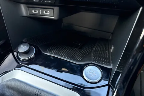  Volkswagen T-Roc 1.0 TSI Style Design Euro 6 (s/s) 5dr Thumbnail #56