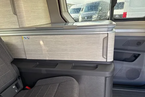 PK25AOC Volkswagen California Ocean 245 PS 1.5 eHybrid 6-Speed DSG 4MOTION Thumbnail #43