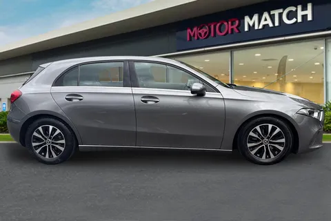 MW71TSZ Mercedes-Benz A Class 1.3 A180 SE Euro 6 (s/s) 5dr Thumbnail #4