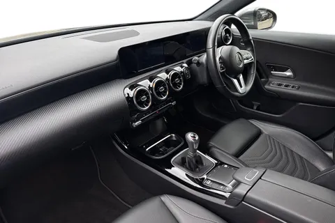 MW71TSZ Mercedes-Benz A Class 1.3 A180 SE Euro 6 (s/s) 5dr Thumbnail #9