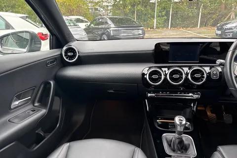 15 of 50 for Mercedes-Benz A Class 1.3 A180 SE Euro 6 (s/s) 5dr