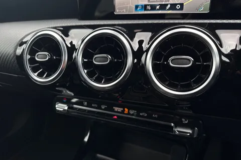 19 of 50 for Mercedes-Benz A Class 1.3 A180 SE Euro 6 (s/s) 5dr