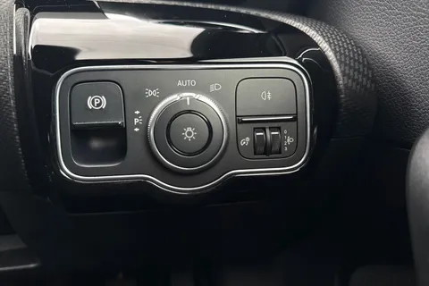 27 of 50 for Mercedes-Benz A Class 1.3 A180 SE Euro 6 (s/s) 5dr