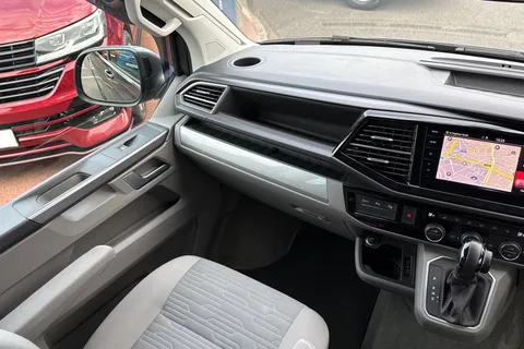 19 of 63 for Volkswagen California 2.0 TDI Ocean 204 4dr 4MOTION DSG-Diff Lock