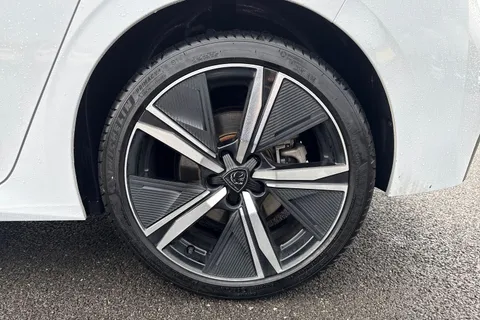 DF24HFP PEUGEOT 308 1.6 12.4kWh GT e-EAT Euro 6 (s/s) 5dr Thumbnail #12