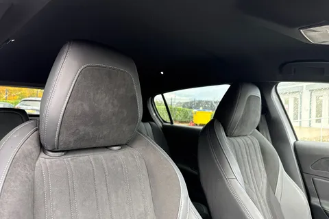 DF24HFP PEUGEOT 308 1.6 12.4kWh GT e-EAT Euro 6 (s/s) 5dr Thumbnail #24