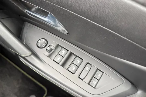 DF24HFP PEUGEOT 308 1.6 12.4kWh GT e-EAT Euro 6 (s/s) 5dr Thumbnail #43