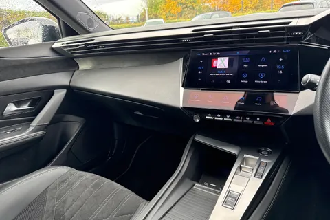 DF24HFP PEUGEOT 308 1.6 12.4kWh GT e-EAT Euro 6 (s/s) 5dr Thumbnail #44