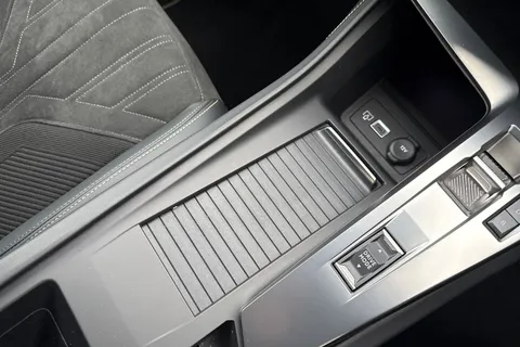 DF24HFP PEUGEOT 308 1.6 12.4kWh GT e-EAT Euro 6 (s/s) 5dr Thumbnail #58