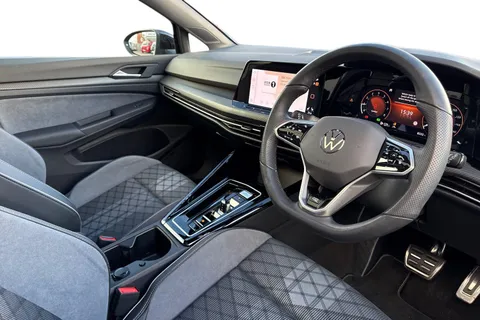 CX24WWJ Volkswagen Golf 1.5 eTSI 150 R-Line 5dr DSG ⭐Sunroof, Winter Pack, 18 Bergamo Alloys ⭐ Thumbnail #15