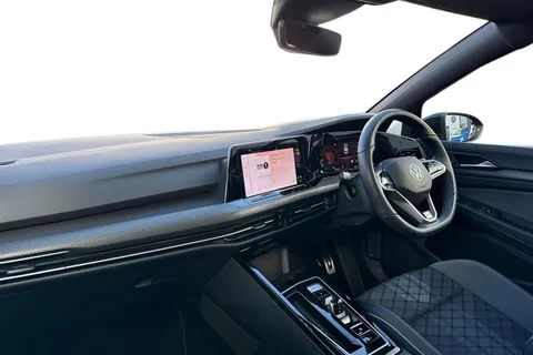 CX24WWJ Volkswagen Golf 1.5 eTSI 150 R-Line 5dr DSG ⭐Sunroof, Winter Pack, 18 Bergamo Alloys ⭐ Thumbnail #16