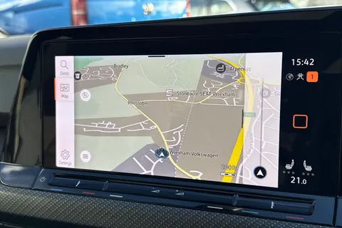 CX24WWJ Volkswagen Golf 1.5 eTSI 150 R-Line 5dr DSG ⭐Sunroof, Winter Pack, 18 Bergamo Alloys ⭐ Thumbnail #18