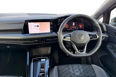 CX24WWJ Volkswagen Golf 1.5 eTSI 150 R-Line 5dr DSG ⭐Sunroof, Winter Pack, 18 Bergamo Alloys ⭐ Thumbnail #19