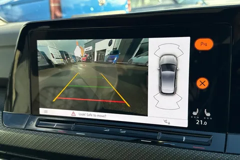 CX24WWJ Volkswagen Golf 1.5 eTSI 150 R-Line 5dr DSG ⭐Sunroof, Winter Pack, 18 Bergamo Alloys ⭐ Thumbnail #46