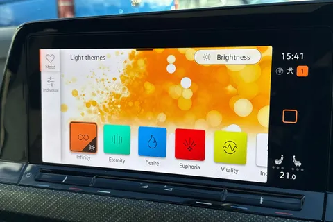 CX24WWJ Volkswagen Golf 1.5 eTSI 150 R-Line 5dr DSG ⭐Sunroof, Winter Pack, 18 Bergamo Alloys ⭐ Thumbnail #54