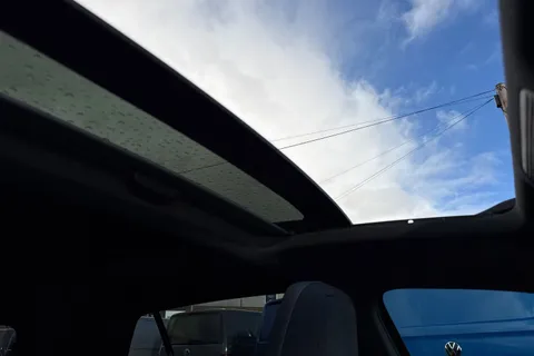 CX24WWJ Volkswagen Golf 1.5 eTSI 150 R-Line 5dr DSG ⭐Sunroof, Winter Pack, 18 Bergamo Alloys ⭐ Thumbnail #56