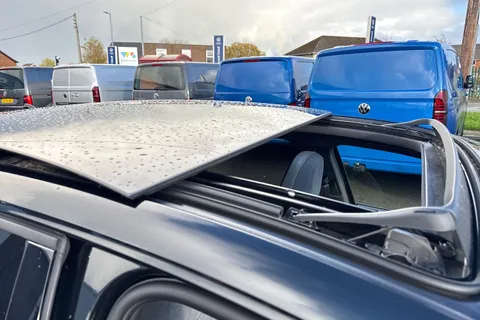 CX24WWJ Volkswagen Golf 1.5 eTSI 150 R-Line 5dr DSG ⭐Sunroof, Winter Pack, 18 Bergamo Alloys ⭐ Thumbnail #57