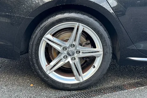 KY67WFT Audi A4 2.0 TDI S line Saloon 4dr Diesel Manual Euro 6 (s/s) (150 ps) Thumbnail #11