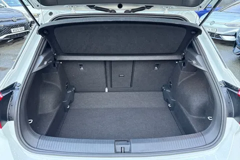 YT24MYC Volkswagen T-Roc 1.5 TSI R-Line 5dr DSG | Heated Seats | Navigation Thumbnail #8