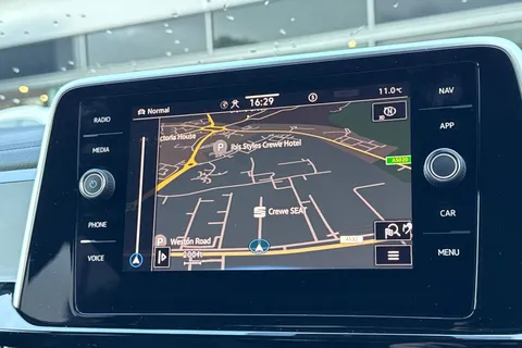 YT24MYC Volkswagen T-Roc 1.5 TSI R-Line 5dr DSG | Heated Seats | Navigation Thumbnail #18