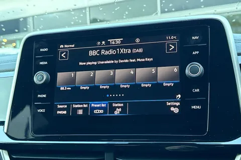 YT24MYC Volkswagen T-Roc 1.5 TSI R-Line 5dr DSG | Heated Seats | Navigation Thumbnail #29